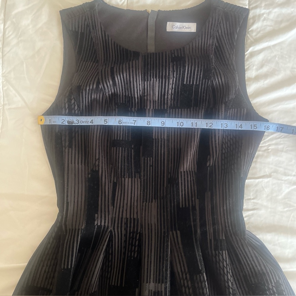 Calvin Klein Women's Dress Black Fit & Flare Black Velour Velvet size 0 Stretch - Picture 7 of 13